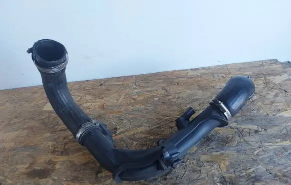 Volkswagen Tiguan Intercooler hose/pipe 5N0145770A