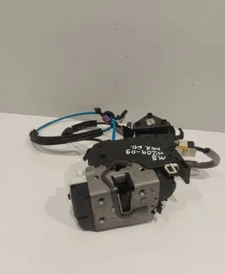 Mercedes-Benz C W204 Rear door lock A2047301335 ZGS004