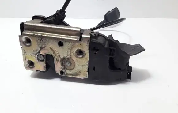 Renault Megane II Front door lock