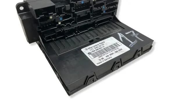 Mercedes-Benz SLK R171 SAM control unit 1715450001 5DK00855310