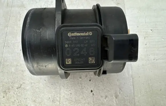 Mercedes-Benz E C207 W207 Mass air flow meter A6510900248 5WK97817 037022411