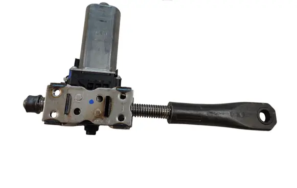 Porsche Macan (95B) Seat adjustment motor 984686105 D359001