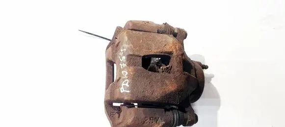 Toyota Corolla Verso E121 Front brake caliper