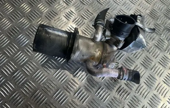 Audi Q5 SQ5 8R EGR valve cooler 04L131512A