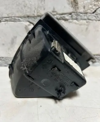 Mercedes-Benz E W211 Rear door ashtray A2118100830