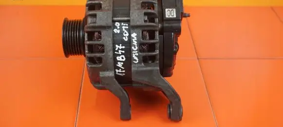 Opel Insignia B Generator/alternator 39007852 B20DTH