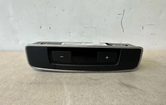 Audi Q7 4M Climate control unit 8W0919158