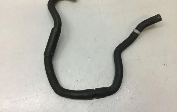 Toyota RAV 4 (XA50) Engine coolant pipe/hose