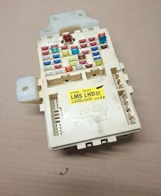Hyundai ix35 Fuse module 919502S521 KA140540 H2SA016