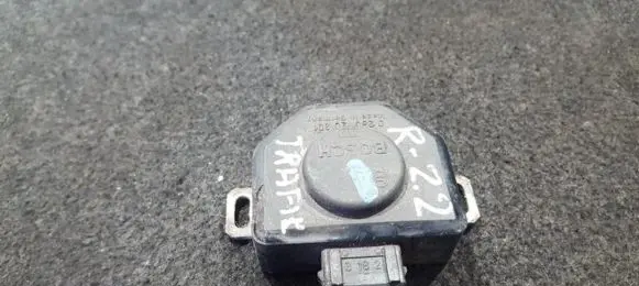 Renault Trafic I Throttle valve position sensor 0280120301