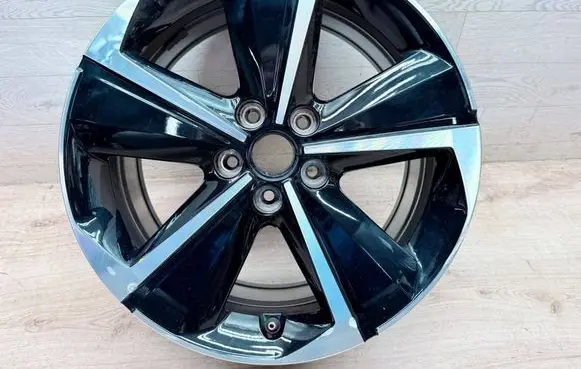 Opel Astra L R17 alloy rim 9847065380