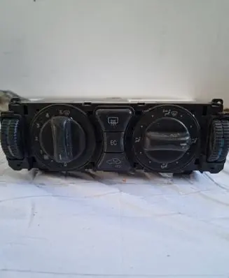 Mercedes-Benz E W211 Climate control unit 2108303185