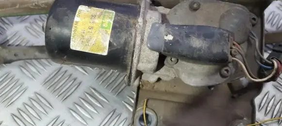 Peugeot 406 Wiper motor 53551502