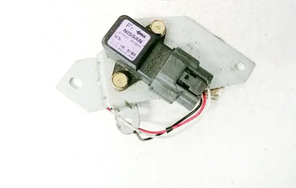 Nissan X-Trail T30 ESP acceleration yaw rate sensor 479308h300