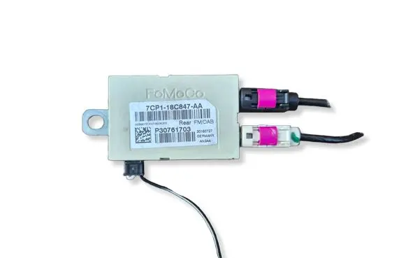 Volvo S60 Aerial antenna amplifier P30761703 7CP118C847AA