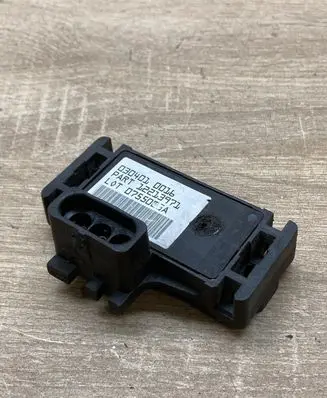 Renault Scenic I Air pressure sensor 12213971