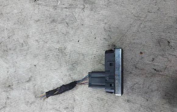 Ford Galaxy Windscreen/window heater switch 18K574AA 06062012
