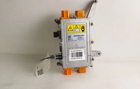 Voltage converter inverter