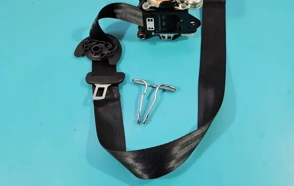 Volkswagen Golf Sportsvan Front seatbelt IMPRK1606230