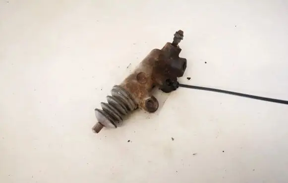 Toyota Avensis Verso Clutch master cylinder