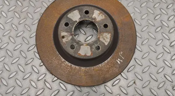 Mazda 3 II Front brake disc