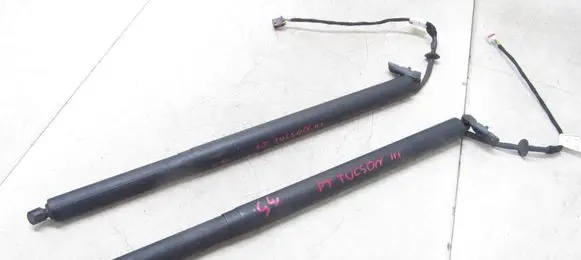 Hyundai Tucson LM Rear window strut damper 81770D3100