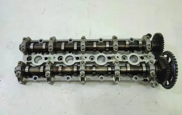 BMW 5 F10 F11 Camshaft 7543901