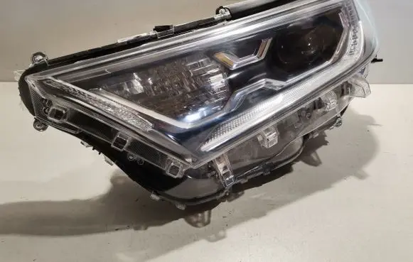 Toyota RAV 4 (XA50) Headlight/headlamp