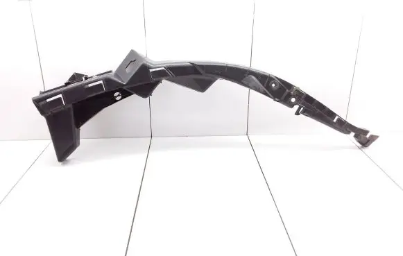 Volkswagen PASSAT B5 Front bumper mounting bracket 3B0807050C