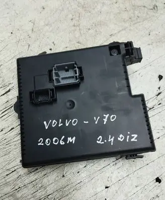 Volvo V70 Fuse module 30728512 28017881