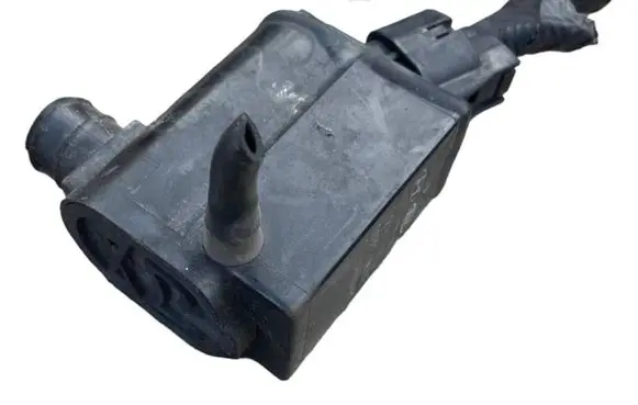 Hyundai i40 Windscreen/windshield washer pump 985101W000