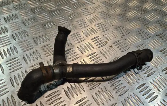 Volkswagen Golf III Engine coolant pipe/hose