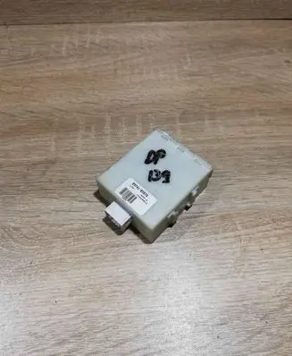 Toyota Avensis T250 Door control unit/module 8974105070
