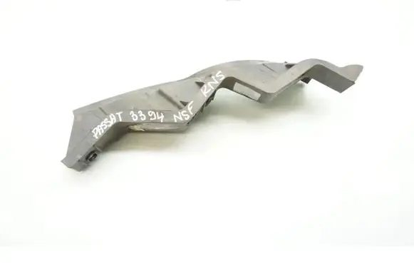 Volkswagen PASSAT B6 Front bumper mounting bracket 3C0807889A