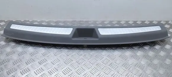 Cadillac XT6 Trunk/boot sill cover protection 84710118