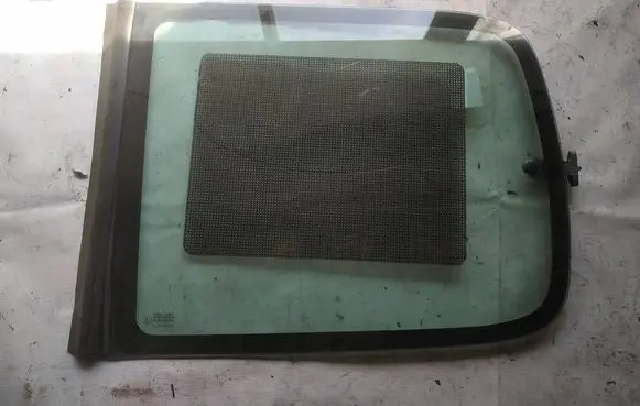 Citroen Berlingo Rear side window as2