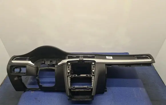 Skoda Superb B6 (3T) Dashboard 