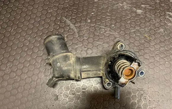 Opel Insignia A Thermostat/thermostat housing 0428740
