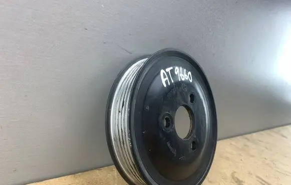 BMW X3 E83 Power steering pump pulley 7800367 32427800367 32428514565