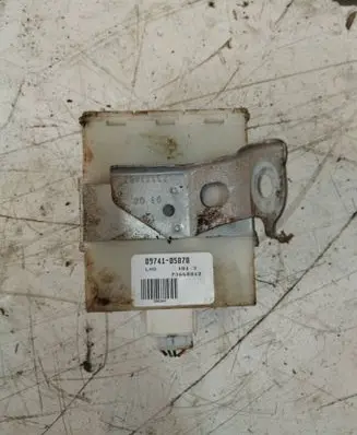 Toyota Avensis T250 Door control unit/module 8974105070 73668012