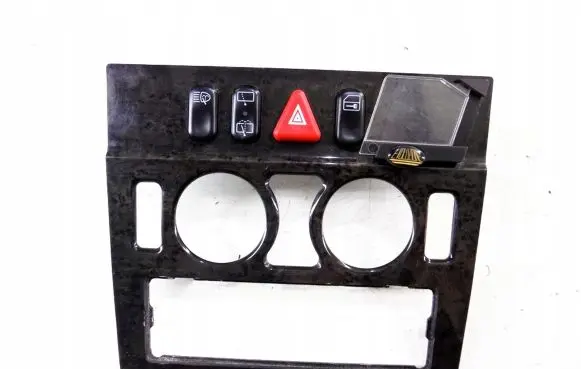 Mercedes-Benz E W210 Radio/GPS head unit trim 