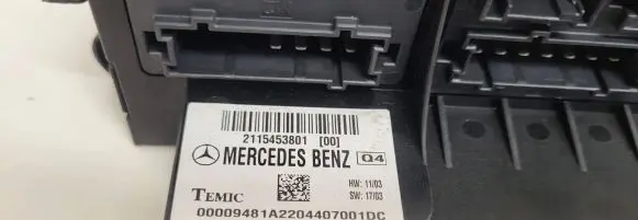 Mercedes-Benz E W211 Fuse module 2115453801