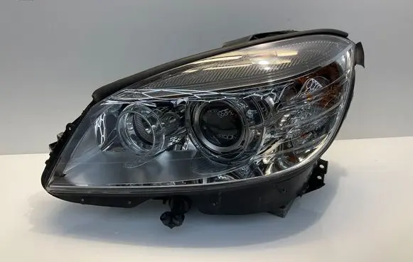 Mercedes-Benz C W204 Headlight/headlamp
