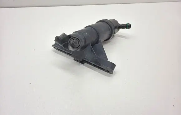 BMW 5 E60 E61 Headlight washer spray nozzle 050608