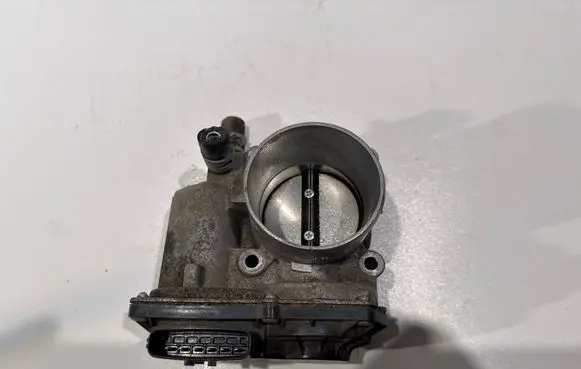 Toyota Auris E180 Throttle valve 2203037060 00510 17000
