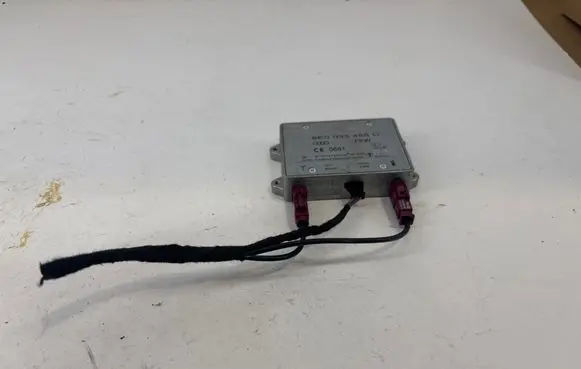 Audi Q7 4L Aerial antenna amplifier 8E0035456C 09104112