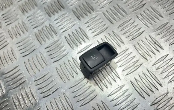 Tailgate opening switch