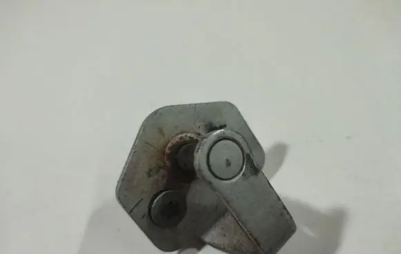 Ford Transit - Tourneo Connect Front door lock loop/hook striker 