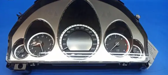 Mercedes-Benz E W212 Speedometer (instrument cluster) A2129001810 A2129012000 A2049024102