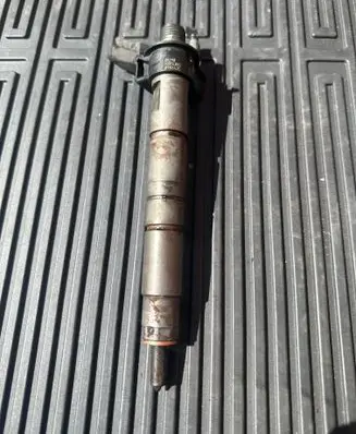 BMW 1 E81 E87 Fuel injector 0986435363